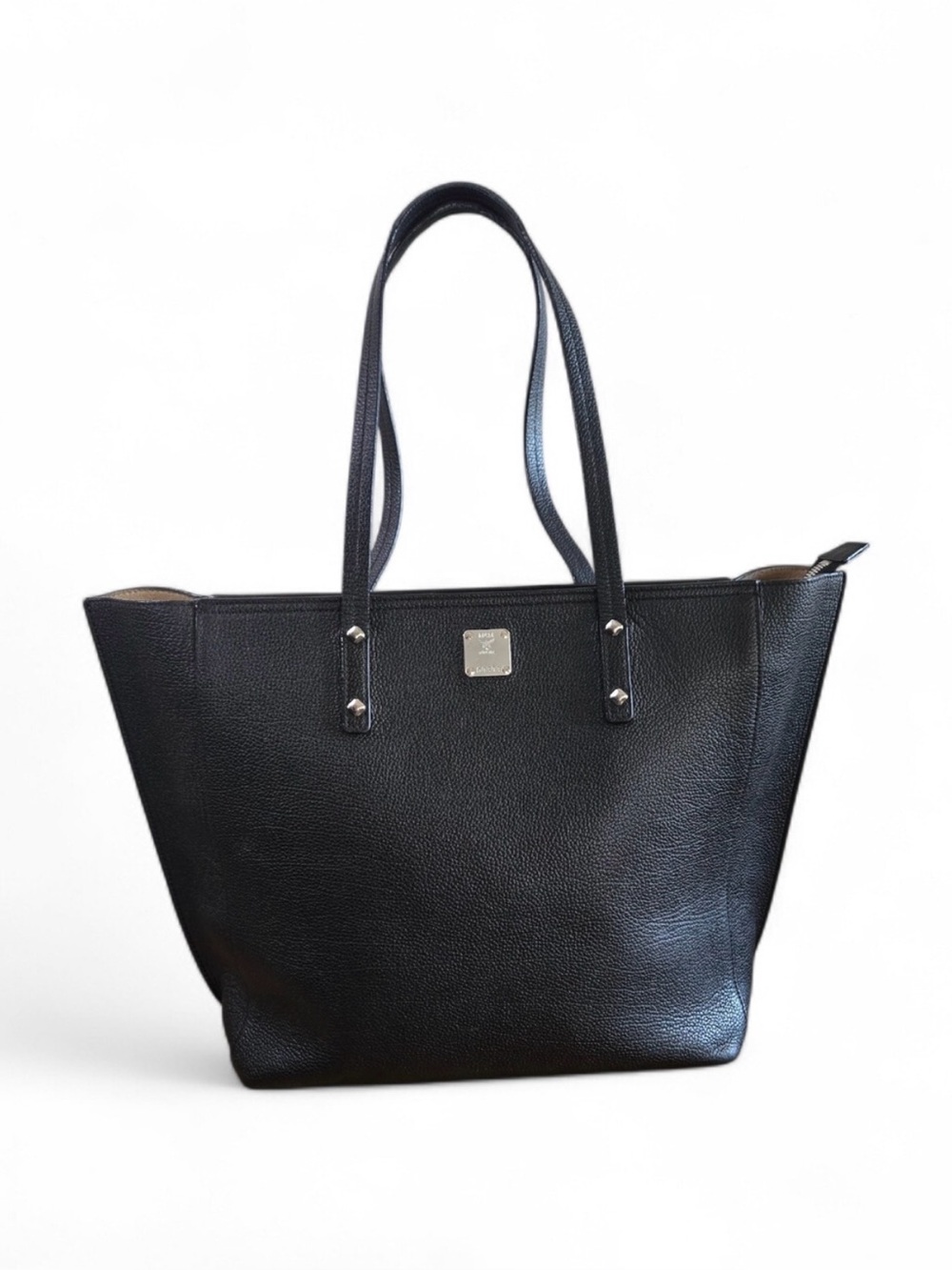 🖤🤍Beautiful Pebbled Leather MCM Tote Bag with silver hardware🤍🖤